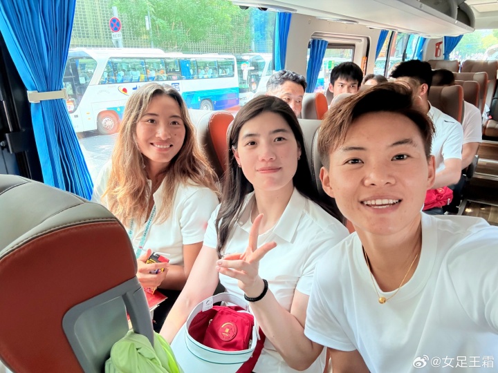 九游娱乐官网-王霜获邀出席阅兵盛典：以足球代表身份倍感荣耀，深受激励