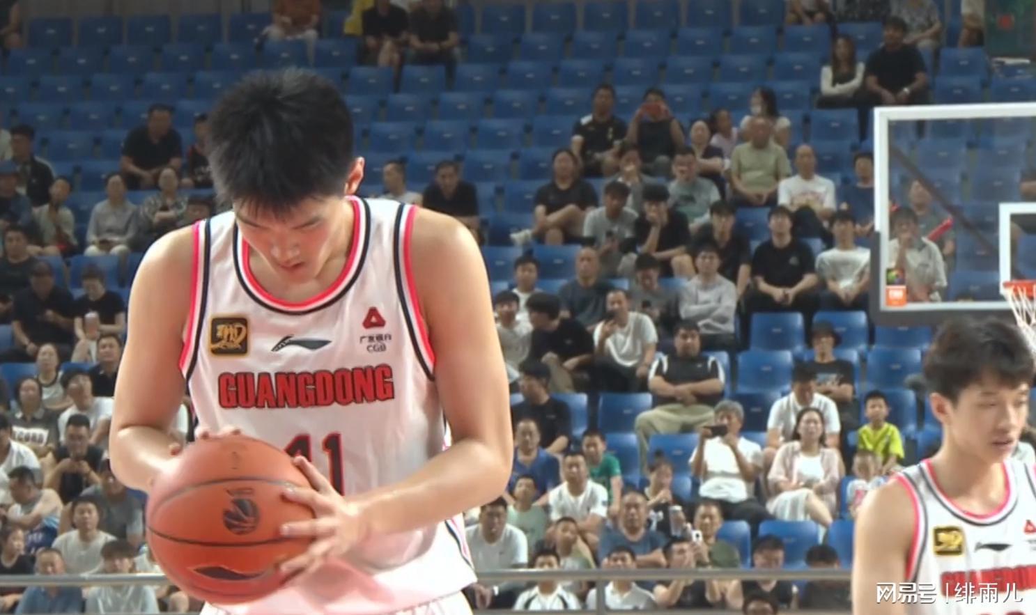九游娱乐-为王洪泽让位！任骏飞退役基本敲定，力保广东队躺进总决赛！